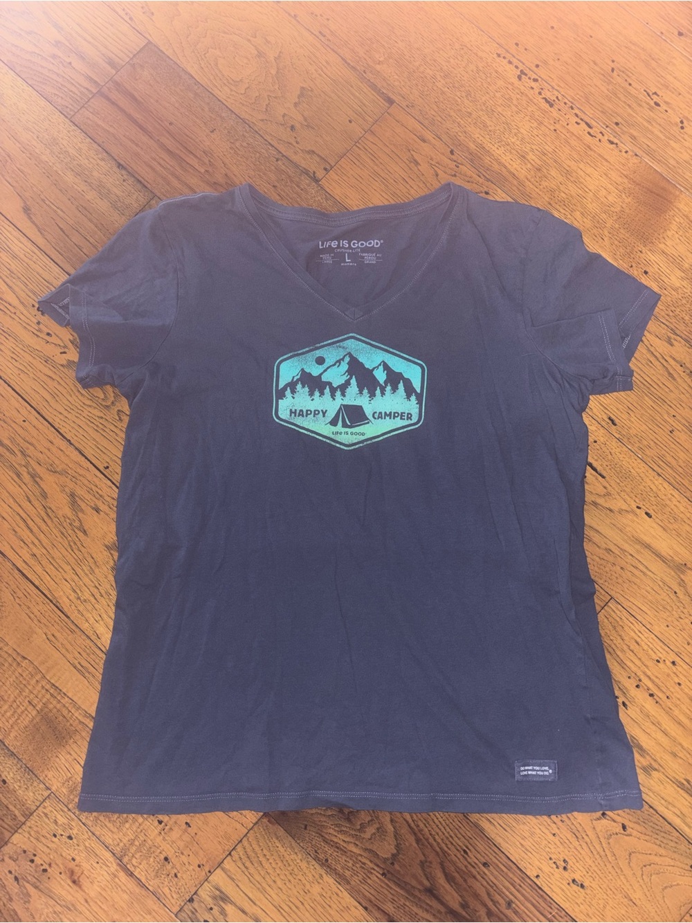 Life Is Good Women’s  Navy V-Neck Graphic Tee “Happy Camper” Size Large